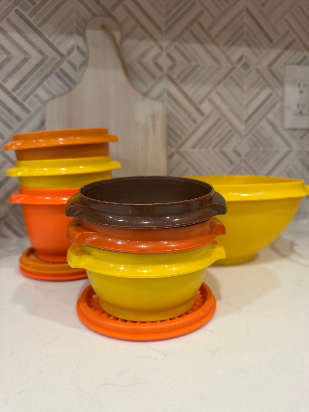 🍁Vintage Tupperware Lot Bowls Set in Yellow, Orange & Brown 🍁